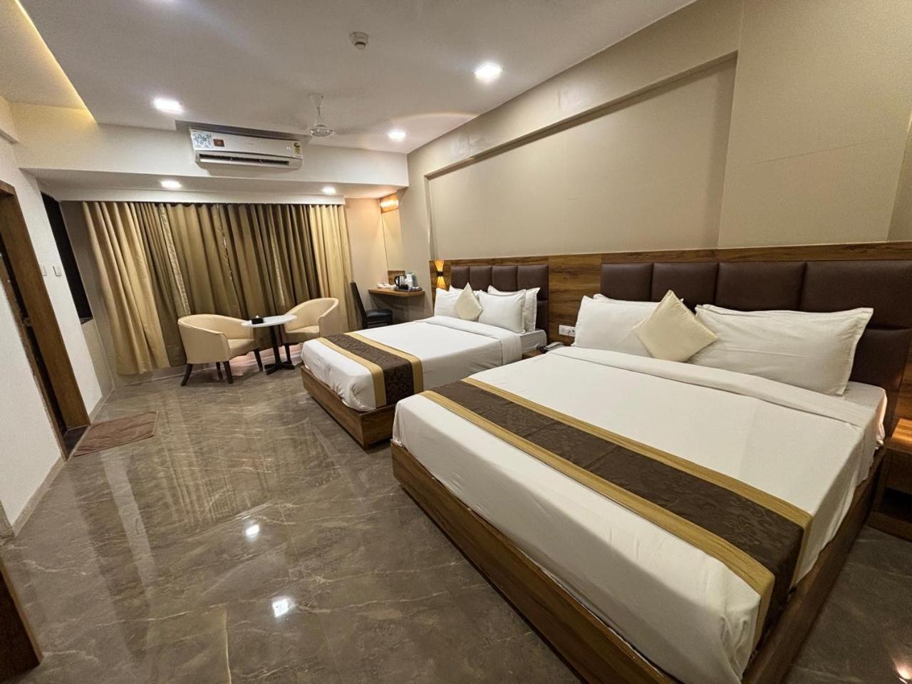 Hotel Grace Galaxy Мумбаи Экстерьер фото