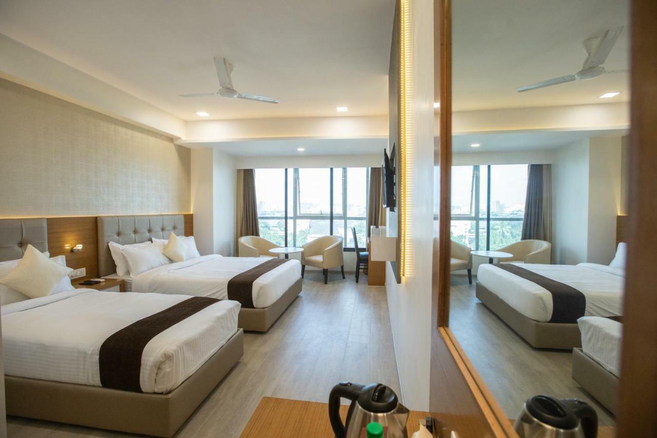 Hotel Grace Galaxy Мумбаи Экстерьер фото